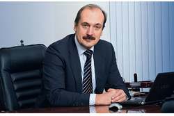 Страхов Леонид