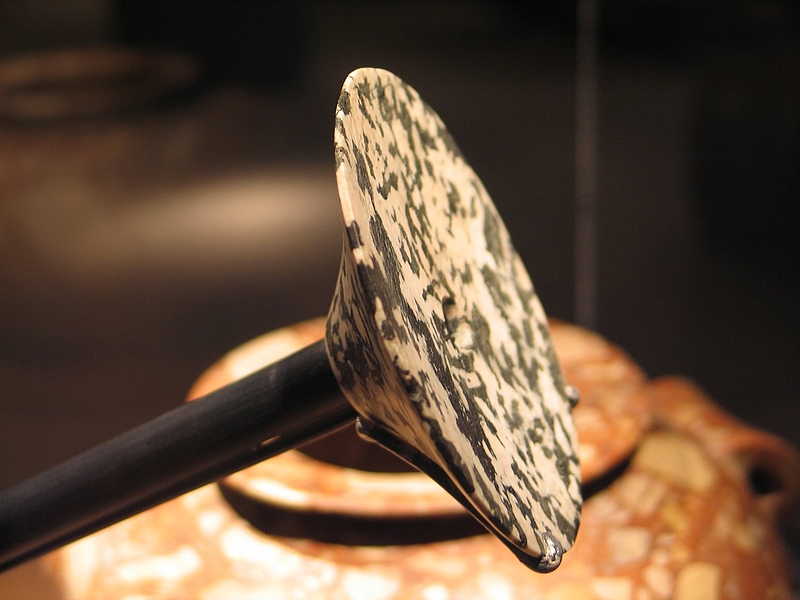 Файл:Egyptian disk macehead 4000-3400 BCE.jpg